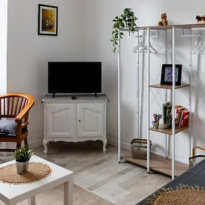 Renove - Lumineux Avec Local Pour Velos Appartement